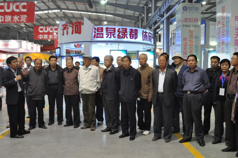 德州市组织部分副市级以上离退休干部参观太博会
