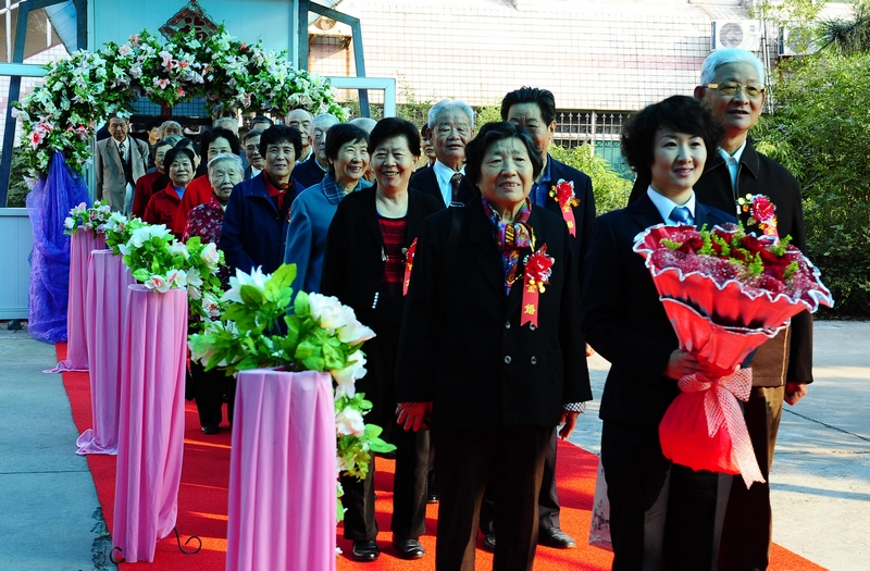 省直机关老干部第17届金婚庆典活动隆重举行