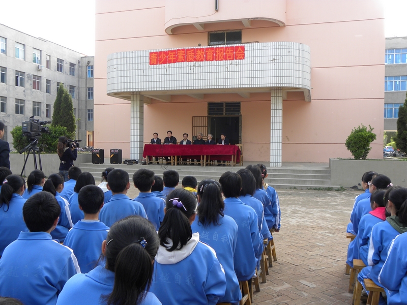 夏津县组织老干部宣讲团对青少年进行素质教育