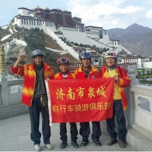 飬