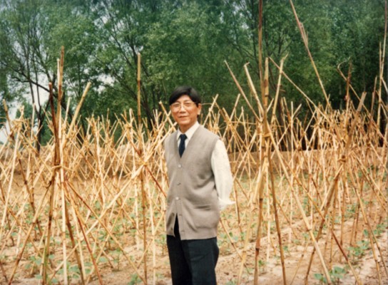 山东南下离休老干部捐出6万元积蓄帮家乡修路