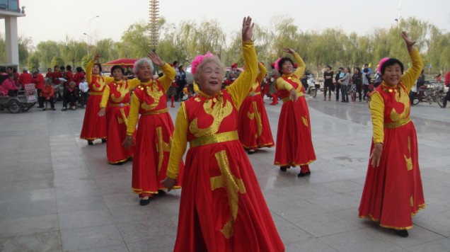 单县：老区歌且舞 喜迎十八大