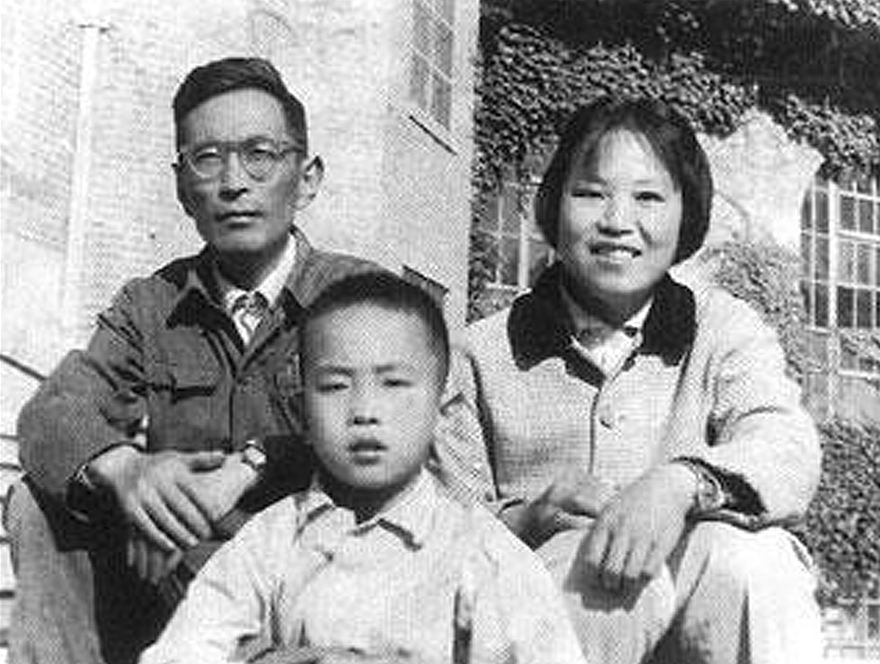 厉以宁：一生治学只计耕耘不问收 　　　　　