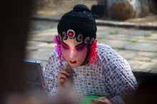 ױ-