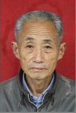 “诚信老爹——”吴恒忠