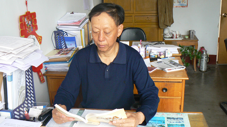 踏遍青山人未老  余热生辉唱晚情     ——上马街道离退休干部党支部书记韩甲宿同志个人 ...