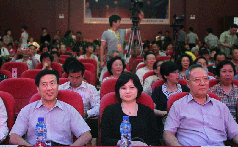 烟台:第四届中国老年文化艺术节“2014全国京剧大赛”开幕