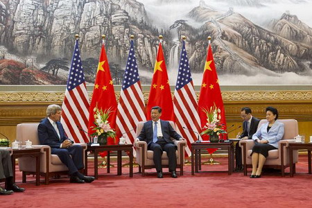 习近平：中美应促进合作 减少麻烦