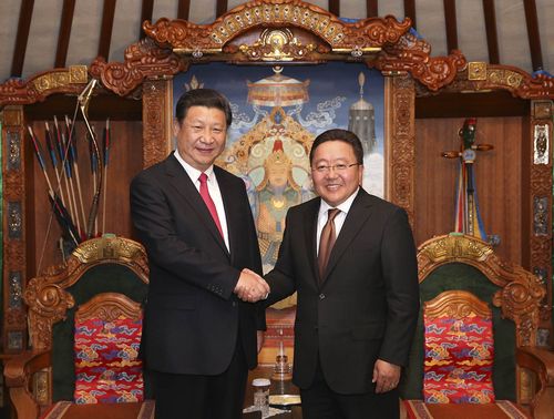 中蒙元首决定将两国关系提升为全面战略伙伴关系