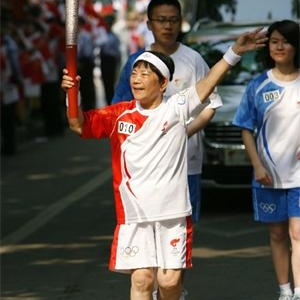 ���Ϻ���¬�����˴�ί�����ݸɲ����¶�