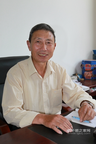 【江苏】常州市武进区退休干部钮中一
