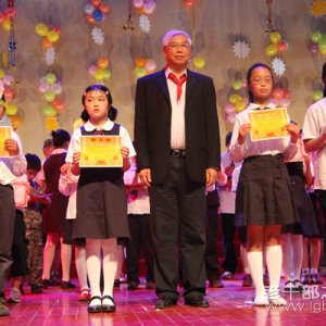 �����ա����մ�ѧ���ݸɲ�������