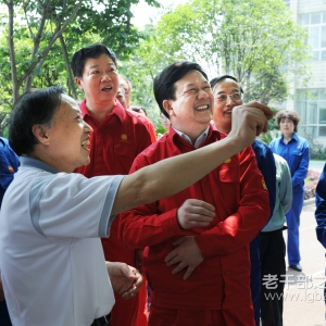 ����ֱ���й�ʯ����Ȼ�����Ź�˾�������������������ְ����֧��