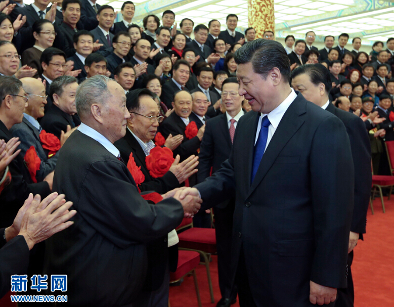 习近平会见离退休干部先进集体和先进个人代表