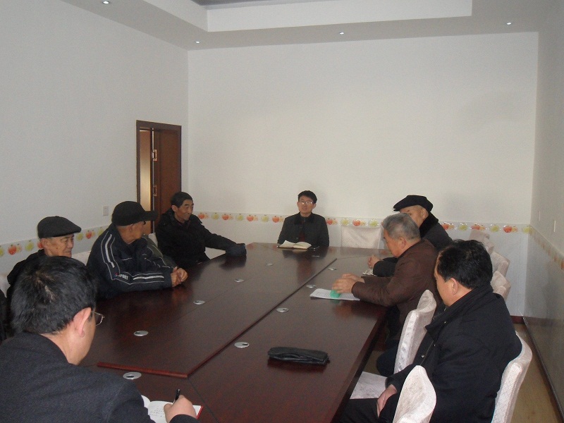 【山东】青岛莱西市军休所老干部学习全国“两会”精神