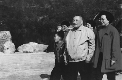 邓小平文风的本色与特征