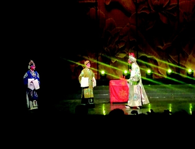 【湖北】庆祝抗战胜利70周年 荆州市老干部京剧团举行汇演