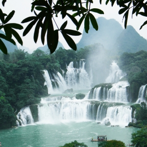 ��ף���й�����65������Ӱ��Ʒ���ٲ�������ɽ��ˮ�����˺ӷ�⡷