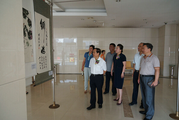 【黑龙江】离退休干部“关爱龙江、赞美龙江”书法绘画展举行开幕式
