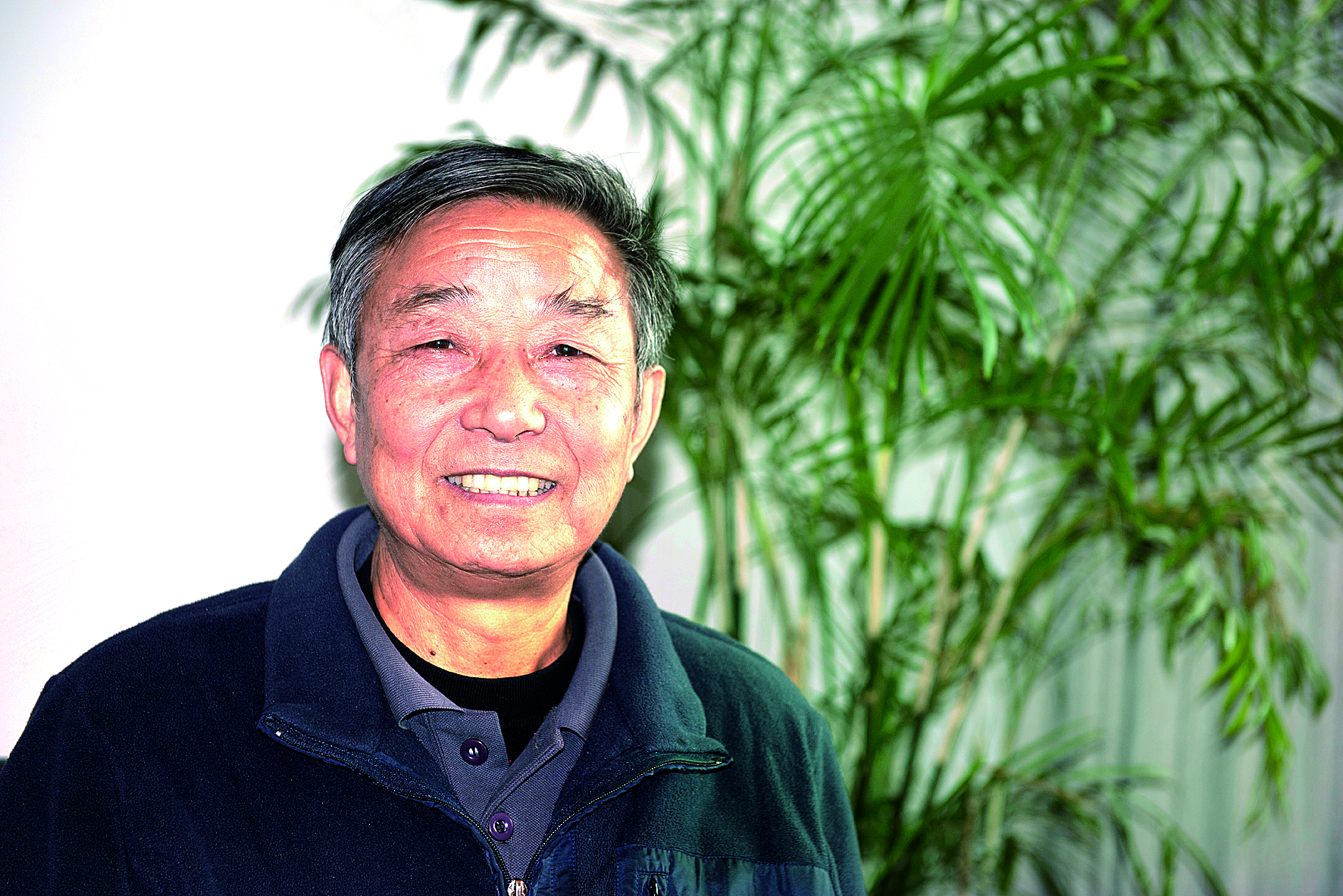 俞斌：助学路上爱心荡漾且芬芳