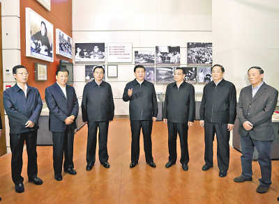 习近平在参观《复兴之路》展览时强调：承前启后 继往开来 继续朝着中华民族伟大复兴目标奋勇前进