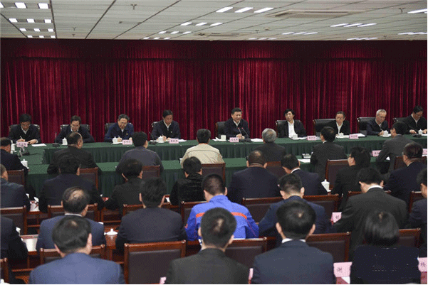 习近平同知识分子推心置腹