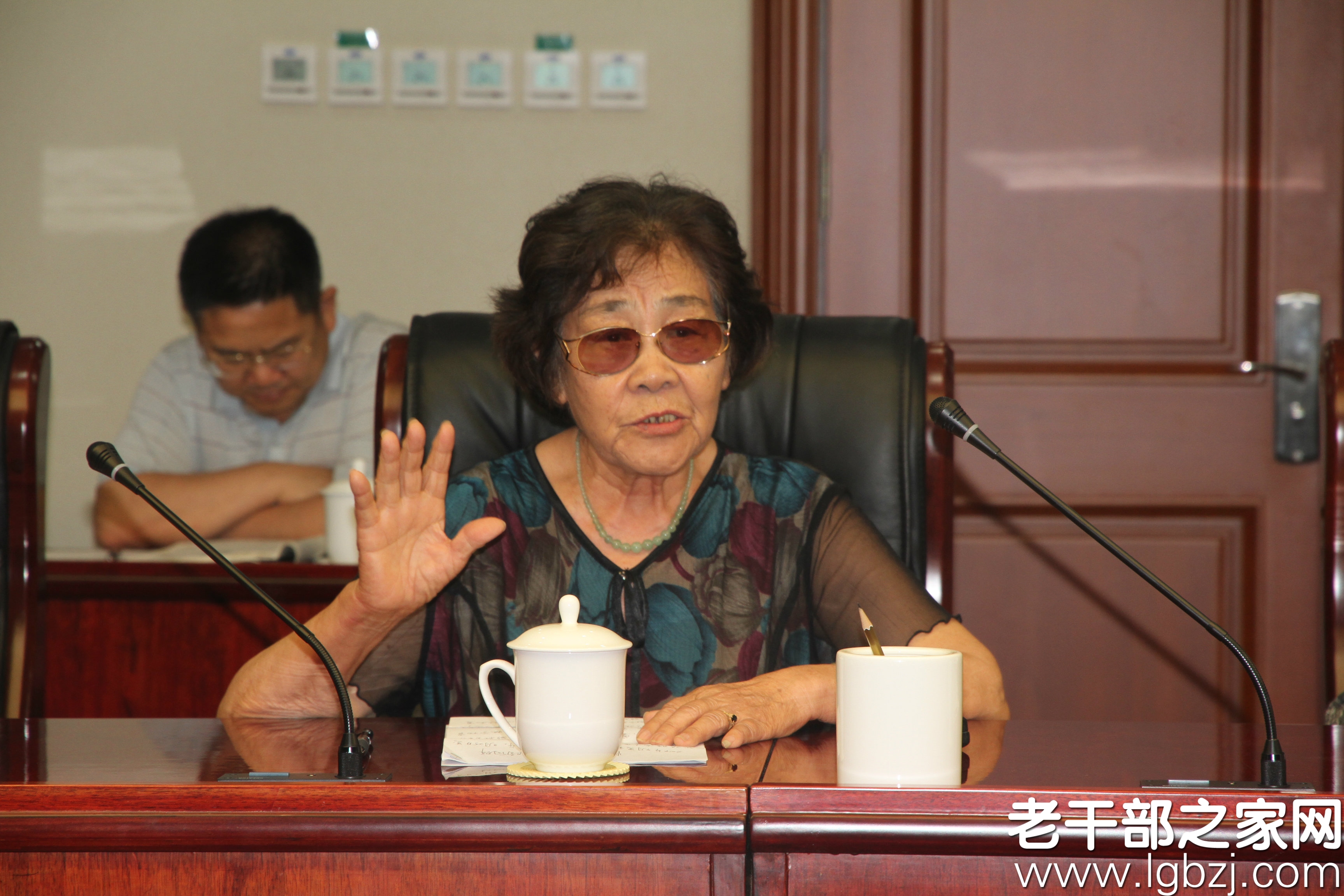 陶向群：坚定信念不动摇