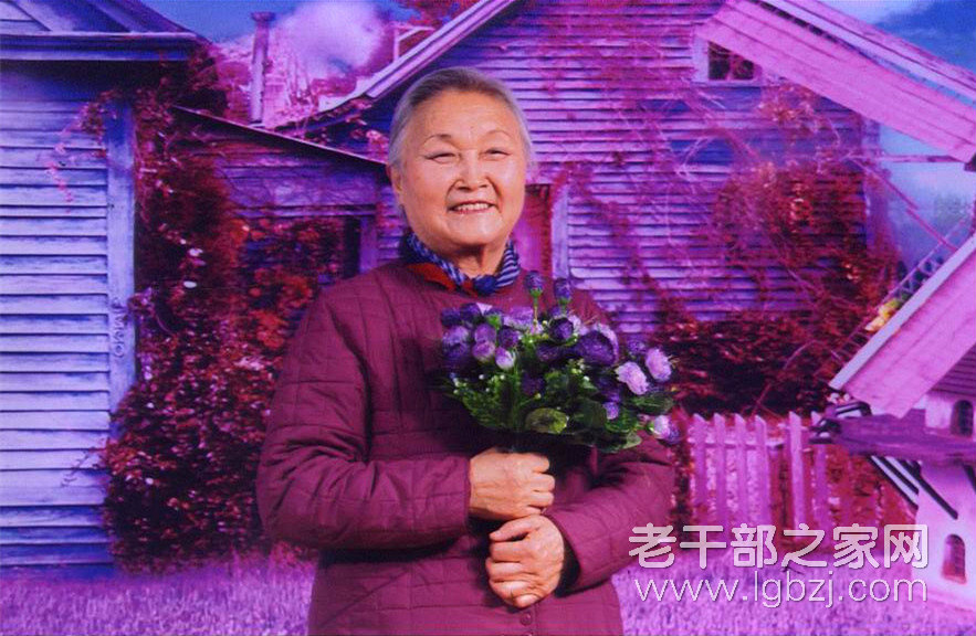 孔素兰：自觉保持共产党员的先进性