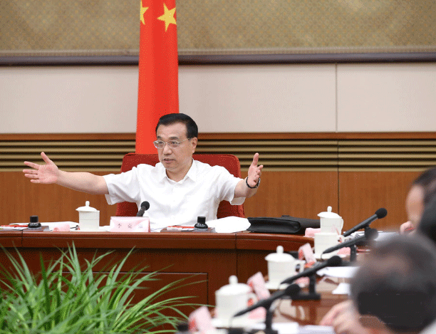 李克强:依靠改革创新破障碍优环境拓空间 更大激活社会有效投资 更好促进发展升级