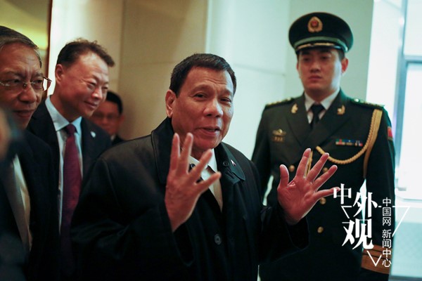 菲律宾总统访华 中国敞开大门助“破冰”