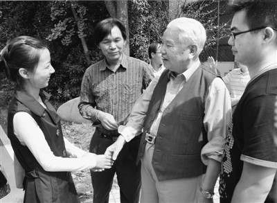 “丰碑”前的对话（时代先锋） ——追记湖北省政协原主席沈因洛