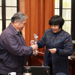 �й������ѧ�ع�ί���칤�������ٿ�