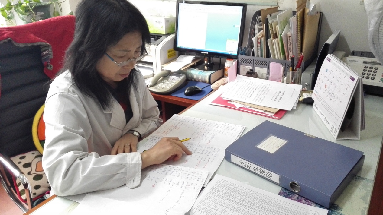 国务院国资委商业离退休干部局医疗保健处处长刘秀苹