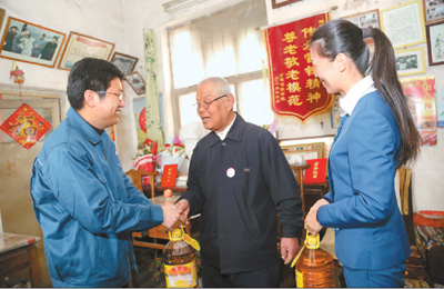 山东济南长清区开展“元旦送温暖”活动