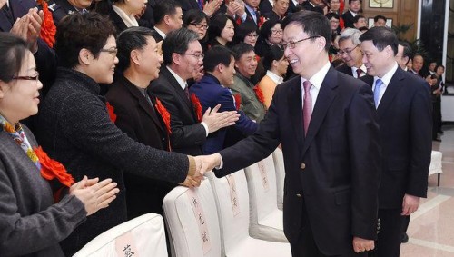 韩正应勇会见上海市老干部工作先进集体和先进个人代表