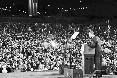 国外政党扎“根”社区