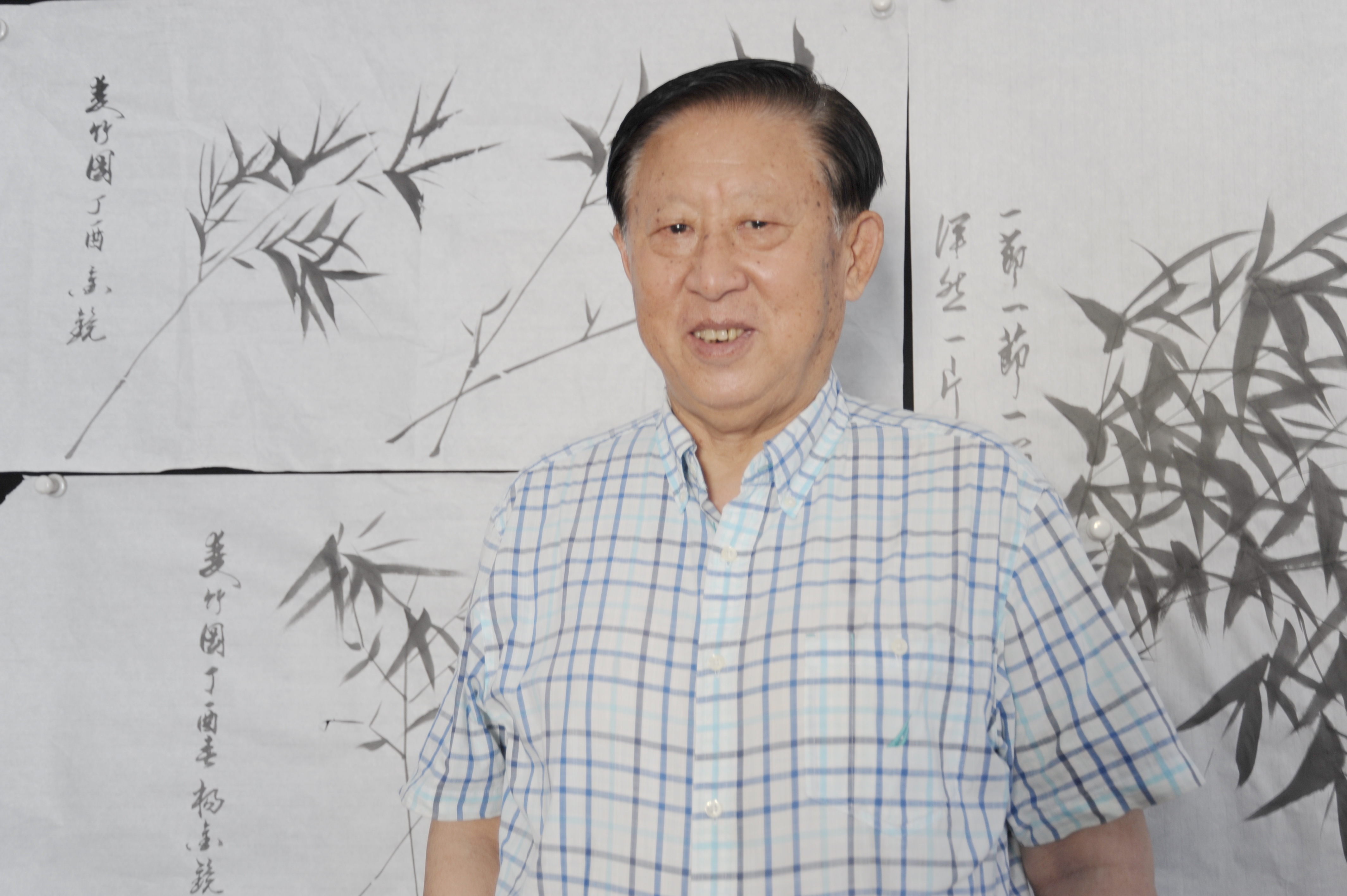 杨金镜：省人大原常委、省民政厅原厅长，烟台市政府原市长