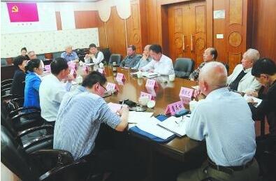 福建省委老干部局深入开展“畅谈”和“建言”活动