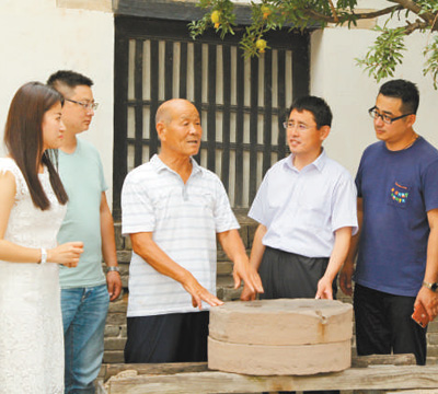 山东东营职业学院组织党员教师接受党史教育