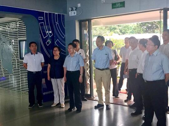 中组部老干部局督查组到海南海口秀英区石山镇调研老干部工作