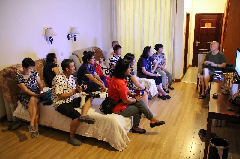 山东省新闻出版广电局离退休干部处举办摄影知识讲座