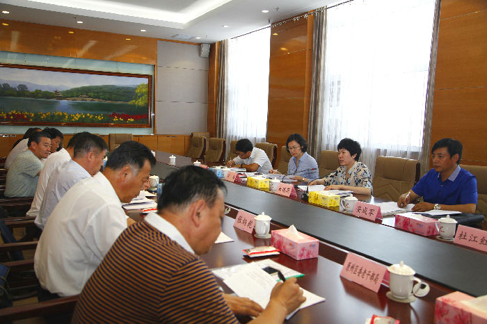 宁夏自治区党委组织部副部长、老干部局局长、离退休干部党工委书记高瑞莉深入基层督查离退休干部工作