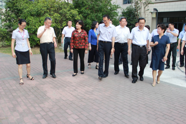 中组部老干部局调研督查组一行到江苏苏州市怡养老年公寓开展党建调研工作