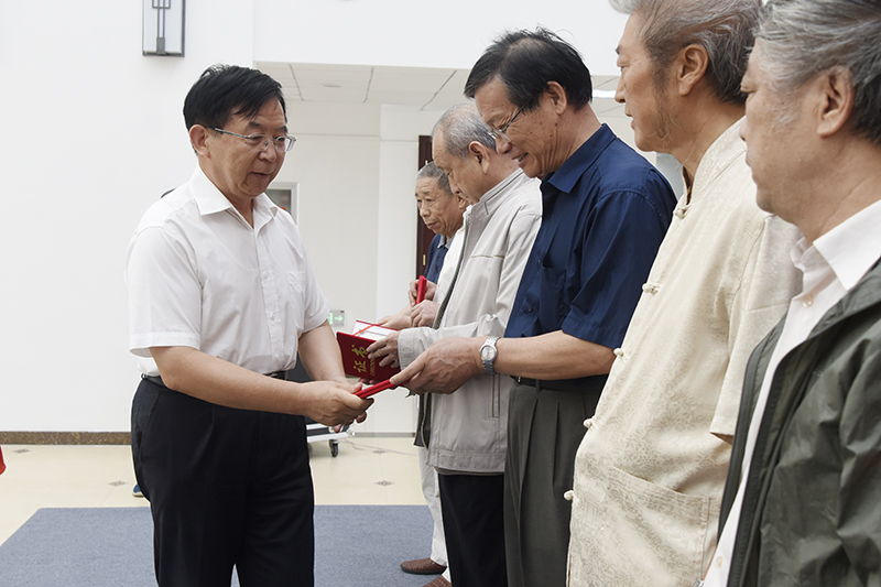 喜迎十九大 第七届山东省老干部艺术节书画摄影作品展今日开幕
