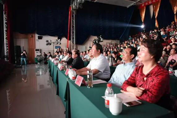 【河南】“中原乐龄展风采 喜迎党的十九大”活动隆重举行