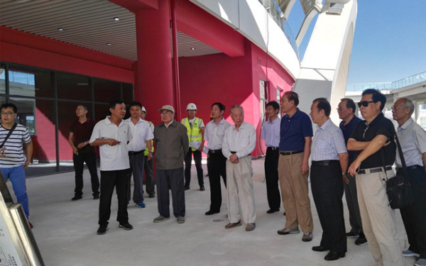 枣庄市级老领导视察新城老年大学建设