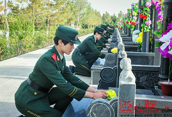 新疆公安边防官兵开展“缅怀先烈砥砺前行”烈士纪念日活动