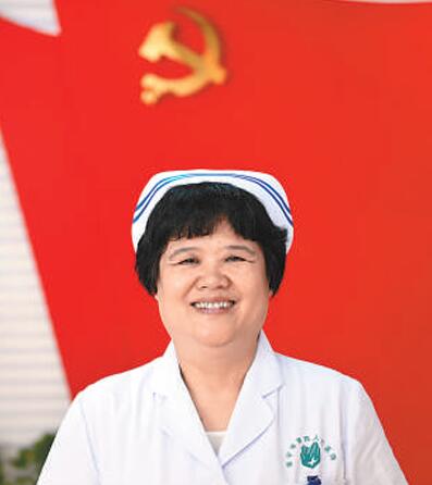 南宁市第四人民医院护士长杜丽群：为艾滋患者带去阳光（十九大代表风采）