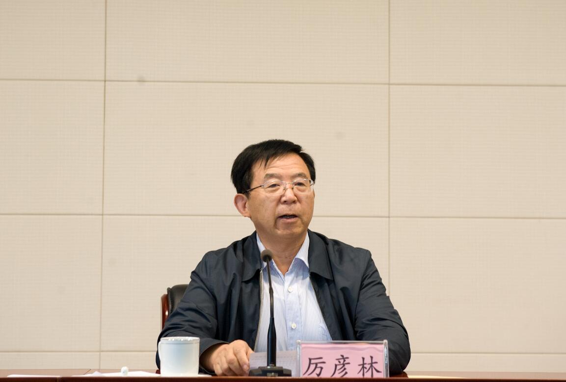 学习贯彻党的十九大  持续推进省直老干部工作转型发展\n省直老干部工作推进会在济南召开