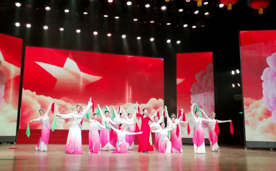 湖南浏阳市离退休干部举行学习宣传党的十九大精神文艺演出